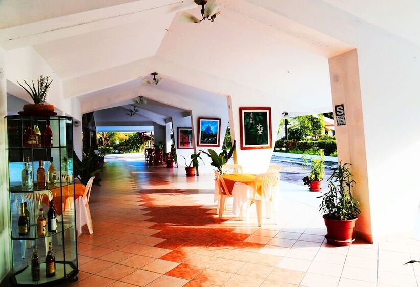 هتل Sol Del Oriente