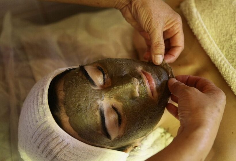 Отель Spa Termas Llifen