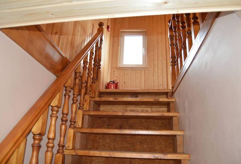 هتل Spasatel V Besedah