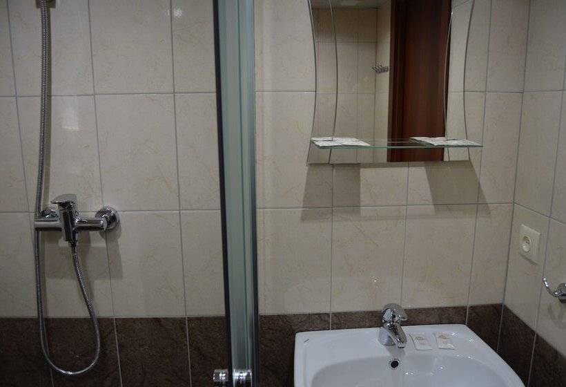 هتل Spasatel V Besedah