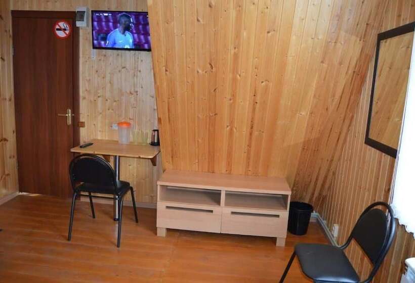 هتل Spasatel V Besedah