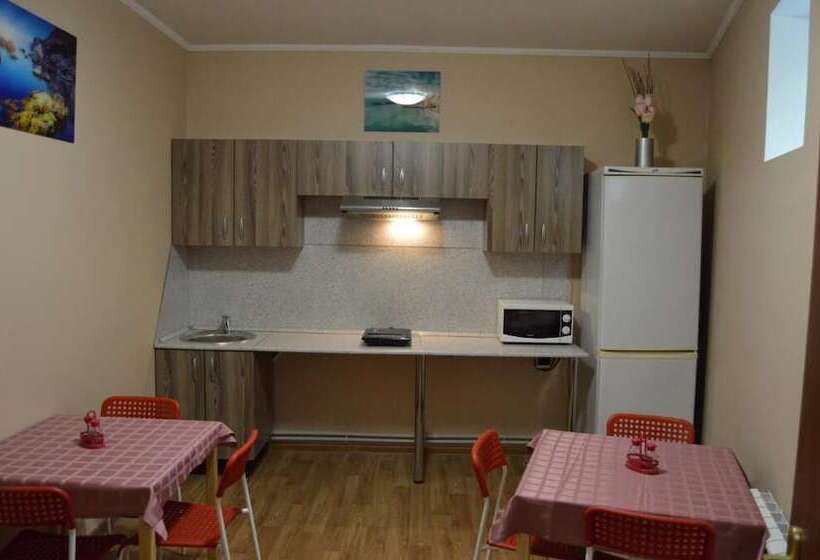 هتل Spasatel V Besedah