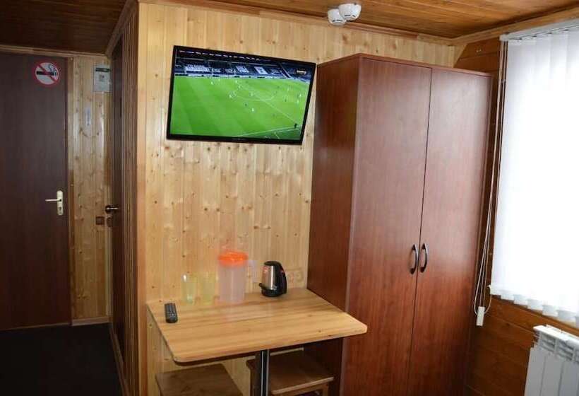 هتل Spasatel V Besedah