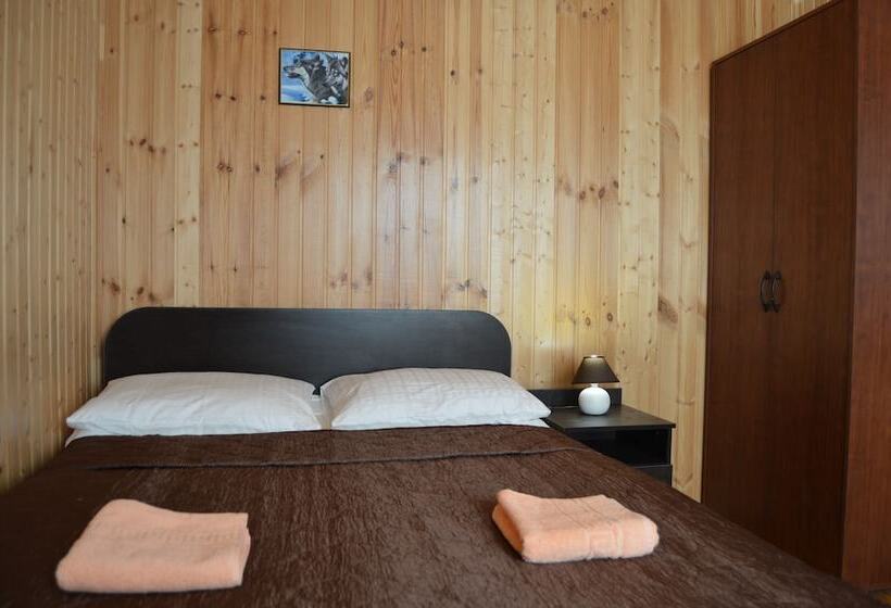 هتل Spasatel V Besedah