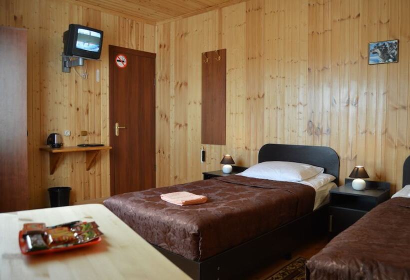 هتل Spasatel V Besedah