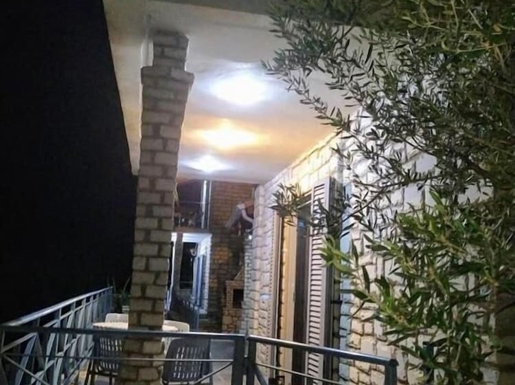 בית מלון כפרי Stone Maisonettes