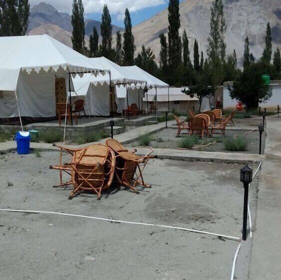 فندق Sun And Sand Camp