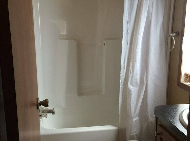 Отель Sun Retreats Gwynn S Island