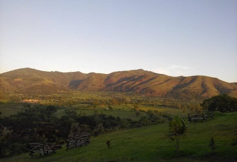 هتل The Crested Crane Bwindi