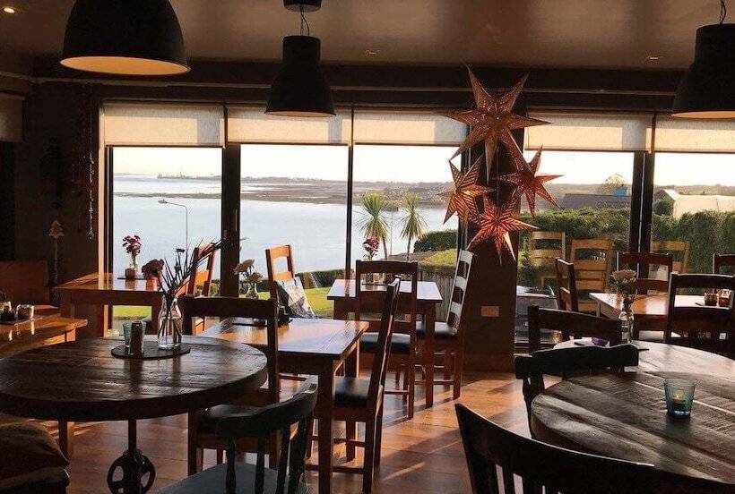 Отель Wildwood Lodge