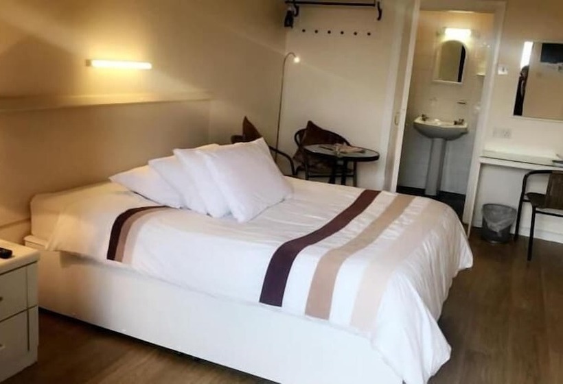 Отель Wildwood Lodge