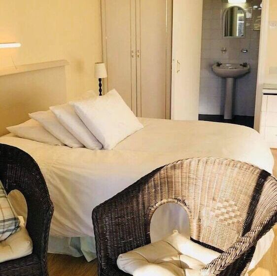 Отель Wildwood Lodge