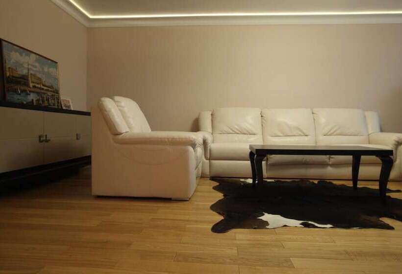 House On The Volga Zavidovo