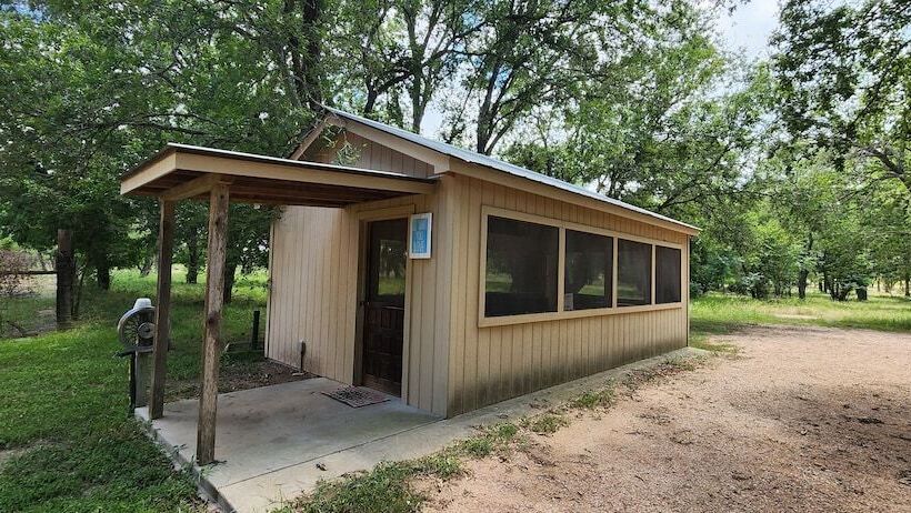 Mendelbaum Winery Guest Cabins
