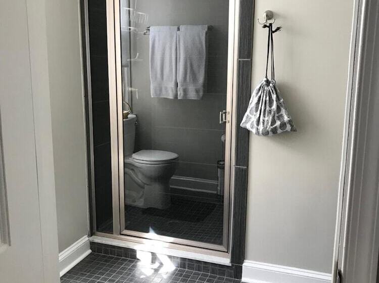 Miller Dunham House Bed & Breakfast