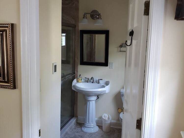 Miller Dunham House Bed & Breakfast