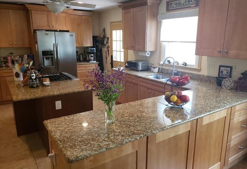 Miller Dunham House Bed & Breakfast