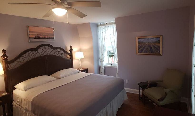 Miller Dunham House Bed & Breakfast