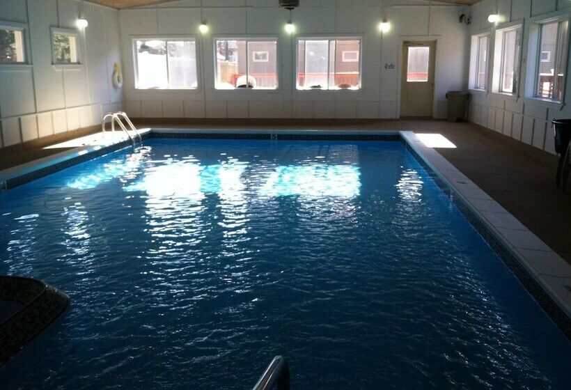 Мотель Ludington Pier House