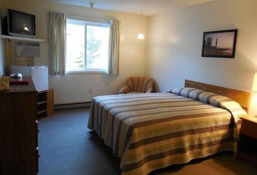 Мотель Ludington Pier House