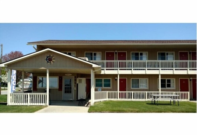 Мотель Ludington Pier House