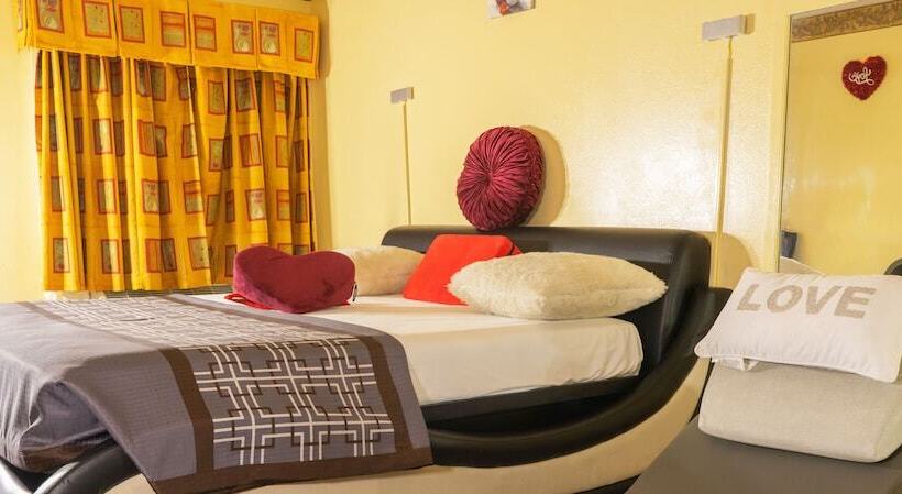 汽车旅馆  Luxe Inn And Suites