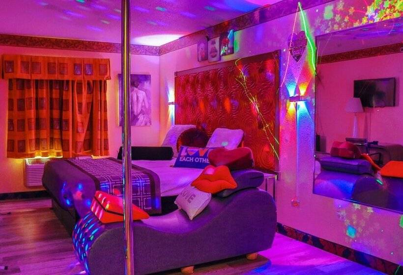 汽车旅馆  Luxe Inn And Suites