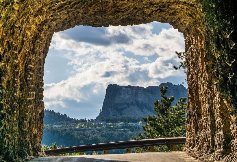 모텔 Rockerville Lodge & Cabins