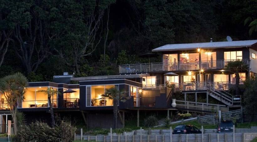 Ohiwa Beach Apartments Motel