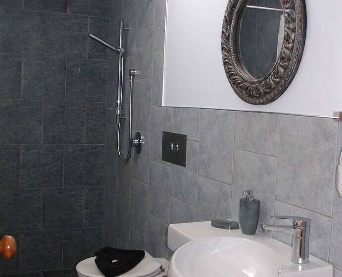 Ohiwa Beach Apartments Motel