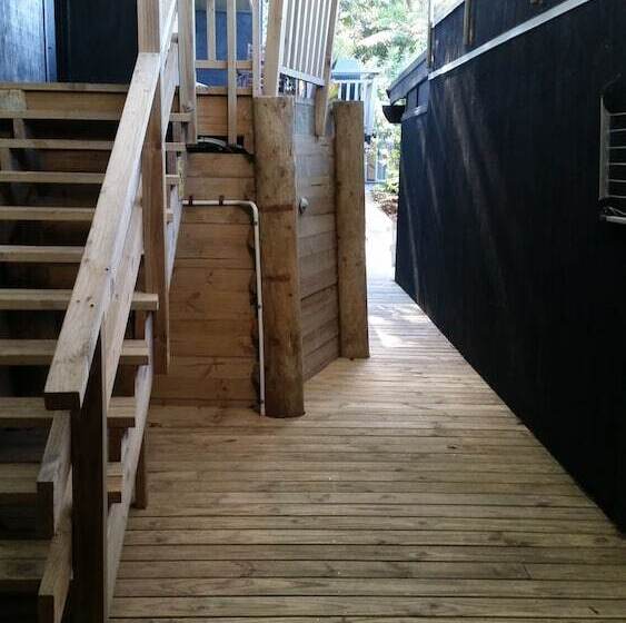 Ohiwa Beach Apartments Motel