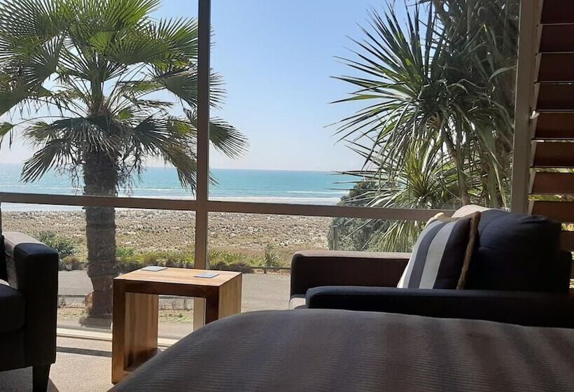 Ohiwa Beach Apartments Motel