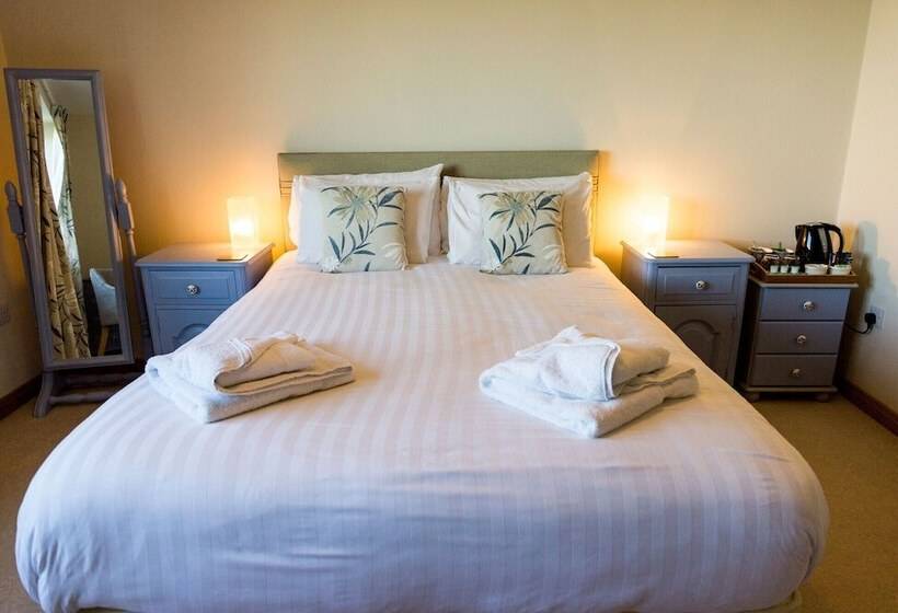 Old Pier Cottage B&b