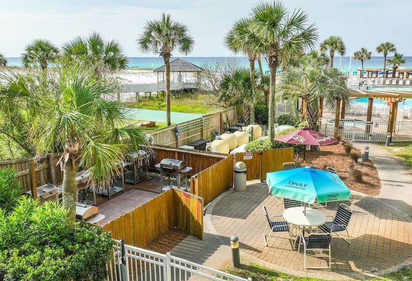 Pelican Beach Resort By Colasan