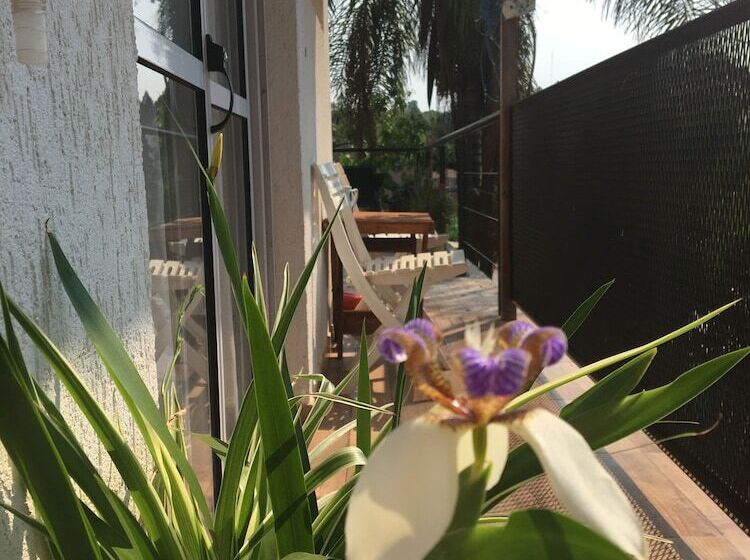 Пансион Ambar House Apart