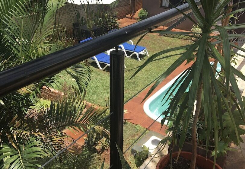 Пансион Ambar House Apart