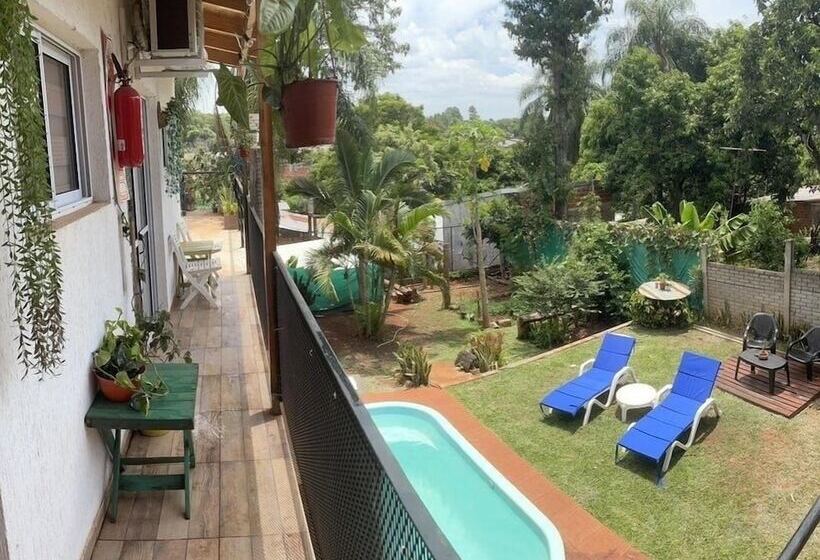 Пансион Ambar House Apart