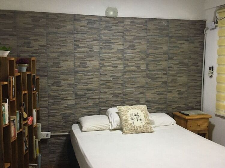 Пансион Ambar House Apart