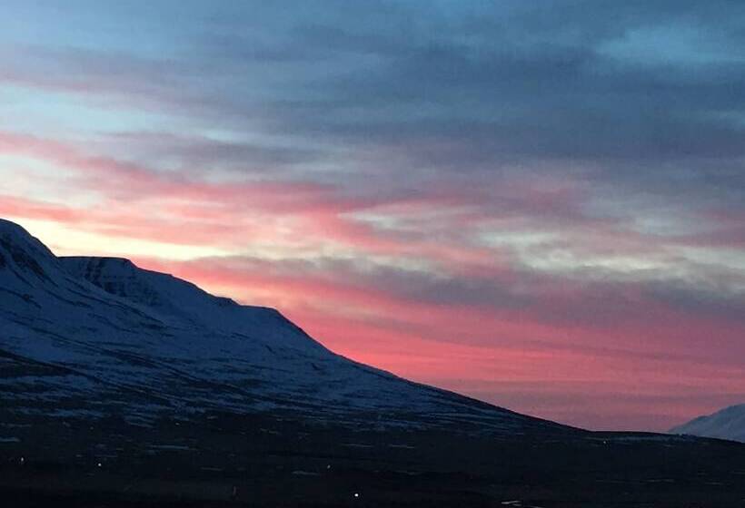 پانسیون Arnarnes Paradis