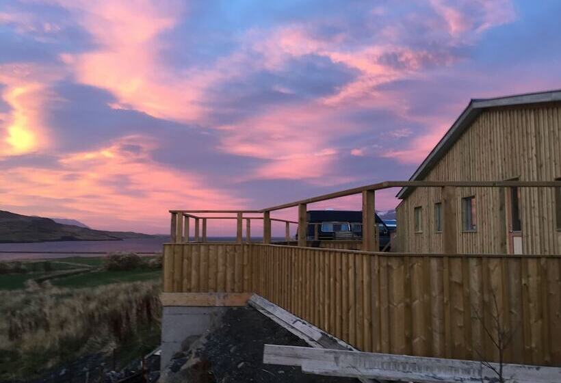 پانسیون Arnarnes Paradis