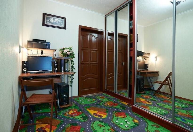 פנסיון Boryspil Airport Sleep&fly Guesthouse