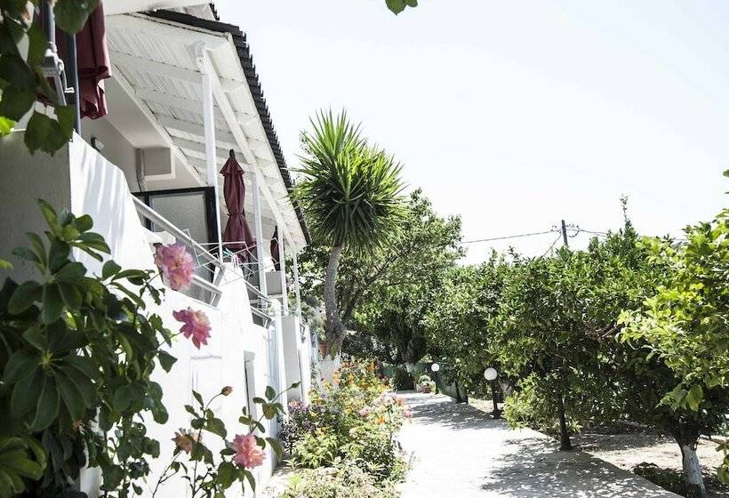 פנסיון Filia Rooms & Apartments