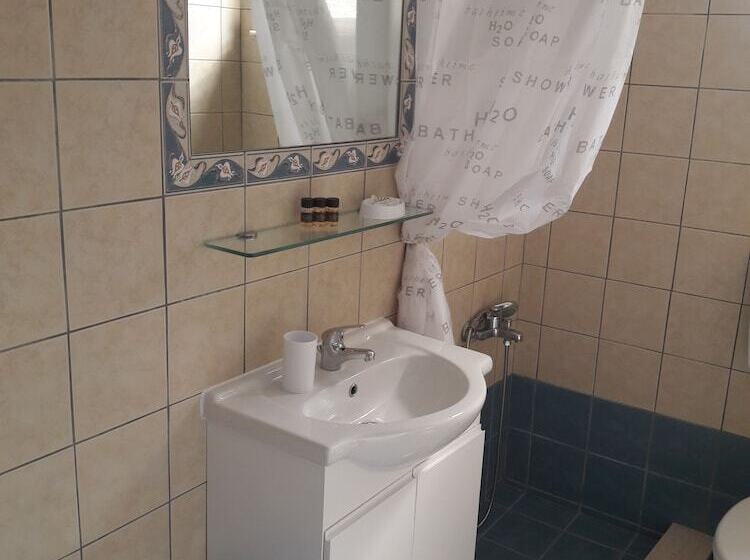 פנסיון Filia Rooms & Apartments