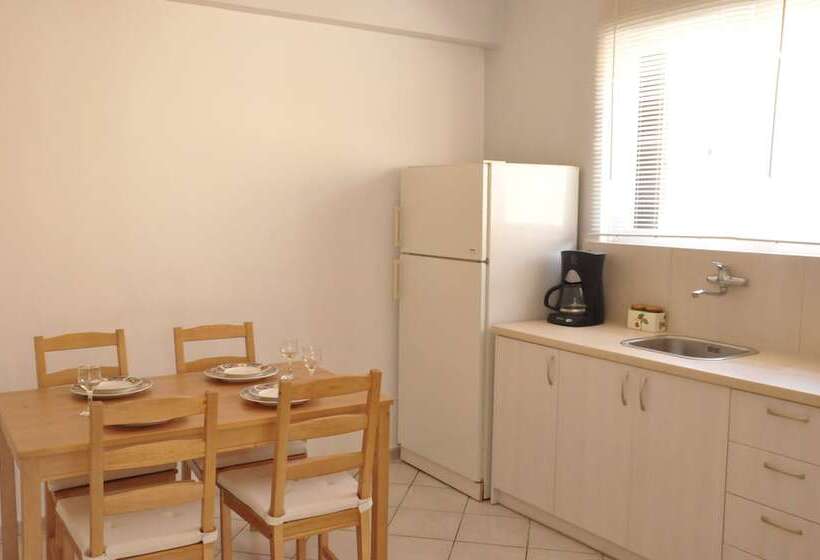 פנסיון Filia Rooms & Apartments