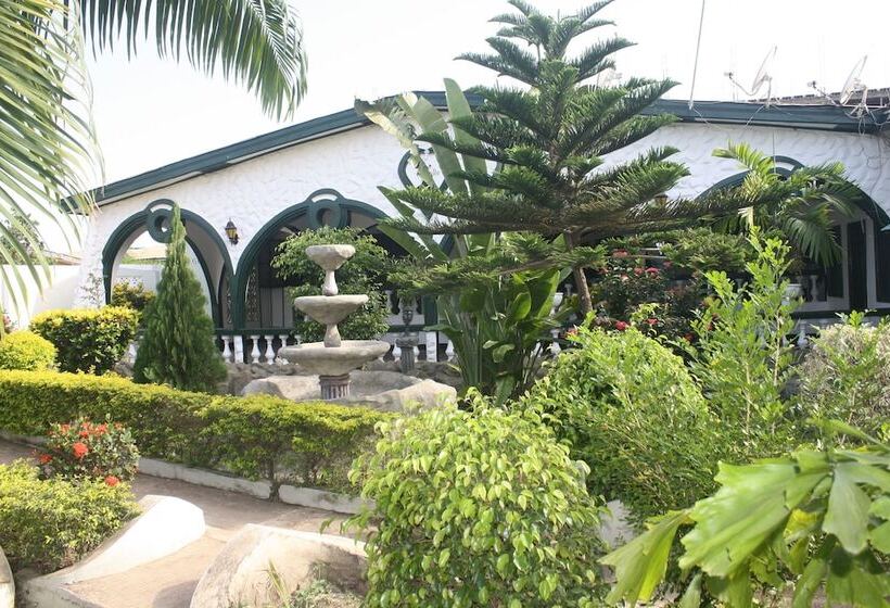 بنسيون Godville Guest House