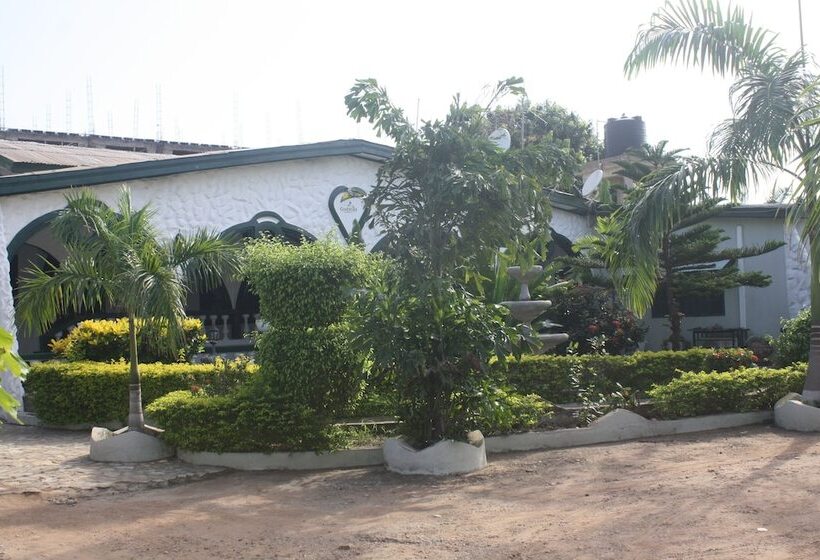 פנסיון Godville Guest House