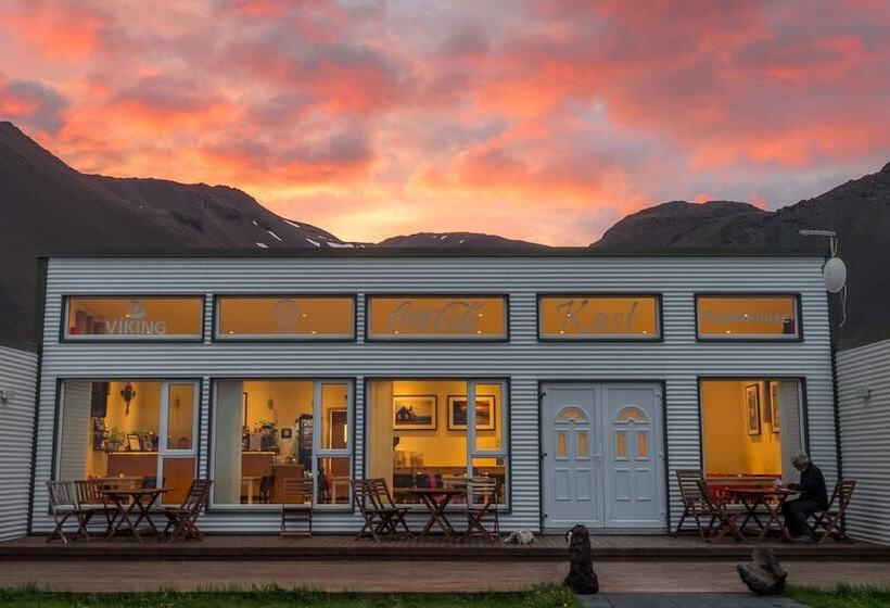 پانسیون Kast Guesthouse