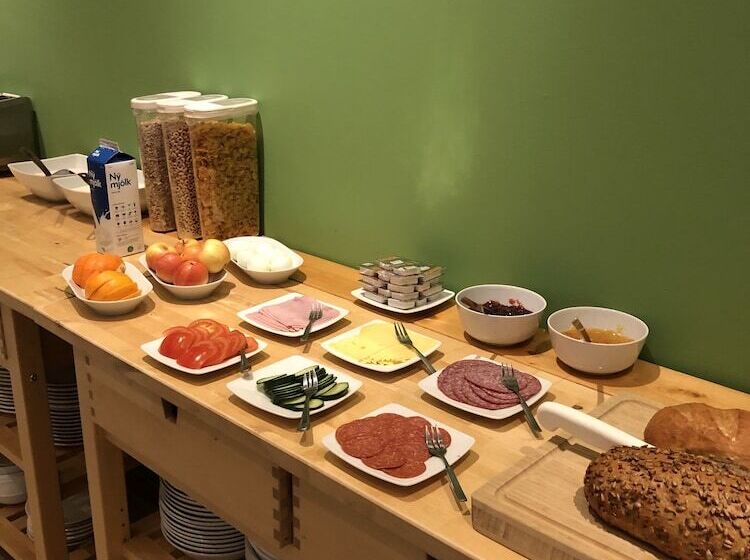 پانسیون Kast Guesthouse