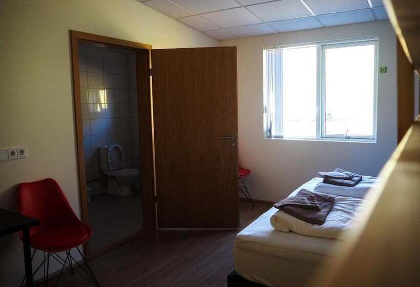 پانسیون Kast Guesthouse