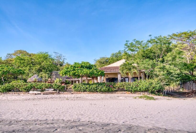 بنسيون La Veranera Guest House